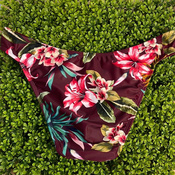 ๐ฅ 2/$20 Maroon Red Tropical Bikini Bottoms | Large - Picture 3 of 7